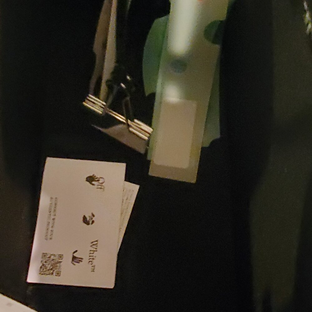 Off White Tote - Picture 6 of 8
